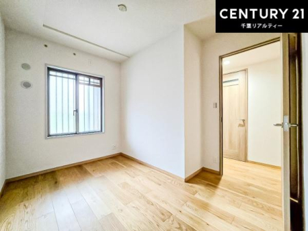 �m�� �V���v���Ƀf�U�C������Ă��邽�߁A�Ƌ��I�т܂���I
���C�ɓ���̉Ƌ��u���Ă��낰���Ԃ���邱�Ƃ��ł��܂��B