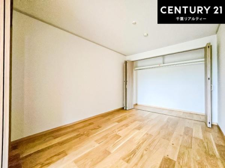 �q������ ���[�͂̂��鋏���ł��B����������������L�X�Ǝg���ċC�������ǂ��ł��I
�L���C�Ȗ��邢�������ŉ߂����̂́A�X�ɂ̂�т�������ł��܂��ˁI
