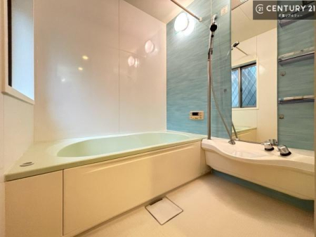 ���� �������������l�̕��͋C�̃o�X���[���́A�����o�Ă��ăo�X�^�C�����[���I
���d���撣���Ă��邲�J���ɂ��D�݂̍���̓����܂����āA�y����ł݂Ă͂������ł��傤���H