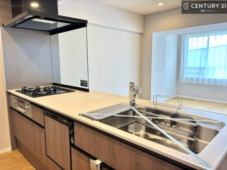 �L�b�`�� ���C�h�ȃV���N�ł��ˁI�������˂ɂ������������₷���Ǝ����y�X�d�l�̃V�X�e���L�b�`���ł��I
�f�U�C�����Ƌ@�\�������˂��L�b�`���Ő�����������܂��ˁI
