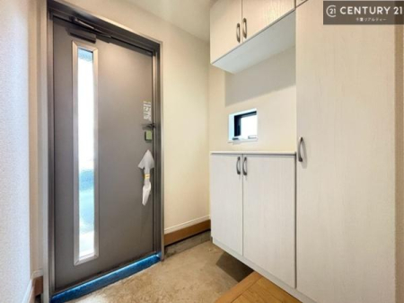 ���� �V���[�Y�{�b�N�X�t���Ȃ̂ŁA���ւ��Еt�����|�������₷���ł��I
�X�b�L���������ւŌ˂��J�����u�ԁA�������̂���S�n������Ԃ��o�}���Ă���܂��B