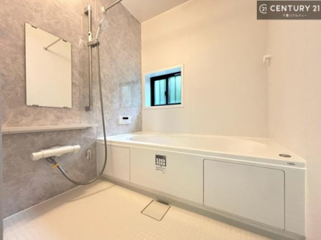 ���� �������������l�̕��͋C�̃o�X���[���́A�����o�Ă��ăo�X�^�C�����[���I
���d���撣���Ă��邲�J���ɂ��D�݂̍���̓����܂����āA�y����ł݂Ă͂������ł��傤���H