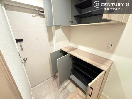 ���� �V���[�Y�{�b�N�X�t���Ȃ̂ŁA���ւ��Еt�����|�������₷���ł��I
�X�b�L���������ւŌ˂��J�����u�ԁA�������̂���S�n������Ԃ��o�}���Ă���܂��B