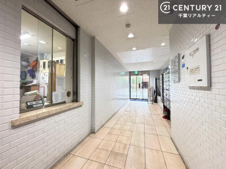 �G���g�����X �Z�܂��̊�ɂӂ��킵���A���邭�������ꂽ�G���g�����X�B
�K������S�n�悭�}�������A�㎿�ȋ�Ԃł��B