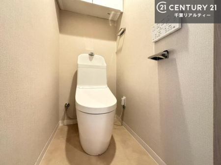 �g�C�� �Ǖt�������R�����̐��֍��B
�{�̂܂�肪�������肵�A�����������₷���d�l�ł��B