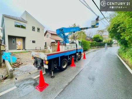 �O�ʓ��H�܂ތ��n�ʐ^ �u���̕����C�ɂȂ�I�v�u�������Ăǂ�ȏ��H�v�u�����Əڂ����m�肽���I�v�Ǝv������A���C�y�ɂ����k���������B