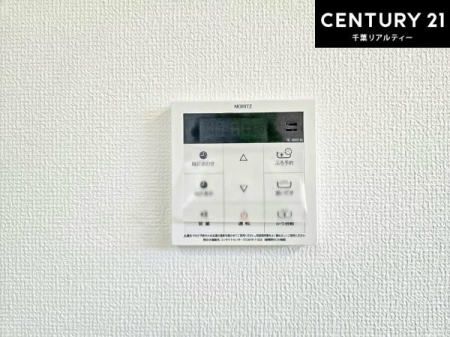 ���̑����� �{�^���̃X�C�b�`�⎩���ł����C�̏������������߁A�킴�킴��������ꂽ��p���������肷��K�v���Ȃ��֗��ł��ˁI