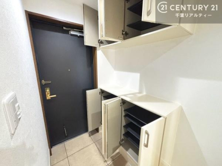 ���� �V���[�Y�{�b�N�X�t���Ȃ̂ŁA���ւ��Еt�����|�������₷���ł��I
�X�b�L���������ւŌ˂��J�����u�ԁA�������̂���S�n������Ԃ��o�}���Ă���܂��B