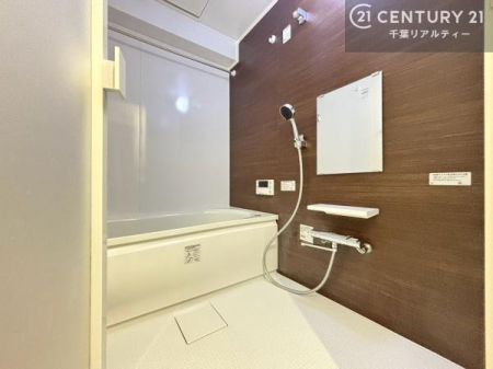 ���� 1���̔�����������Ɩ����Ă���闁���ł��B
�������̑f�G�ȃ����N�[�[�V�����ꏊ�ł��I