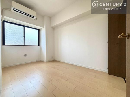 �q������ ���q���܂̋����Ƃ��Ă��������߂̗m���B�x�b�h��w�K���Ȃǂ�z�u���₷���A���q���܂����������̎��Ԃ��߂�����v���C�x�[�g��ԂƂ��Ă��g�����������܂��B