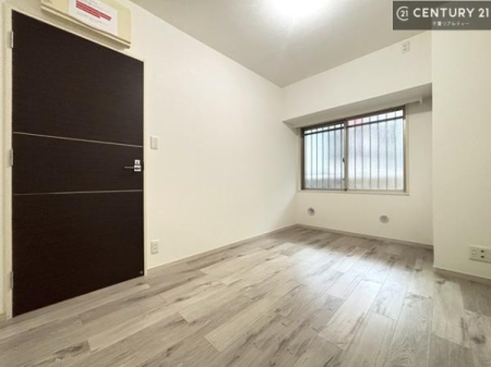 �m�� �V���v���Ƀf�U�C������Ă��邽�߁A�Ƌ��I�т܂���I
���C�ɓ���̉Ƌ��u���Ă��낰���Ԃ���邱�Ƃ��ł��܂��B
