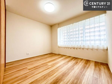 ���r���O�ȊO�̋��� ���邭���ʂ��̗ǂ������ł��B�u�V���v���v�Ƀf�U�C�����ꂽ�����B���R�x�������̂ŉƋ�⃌�C�A�E�g�ł��D�݂̋�Ԃ�n��グ���܂��B�����x�A���n�ɂĂ��m�F���������B
