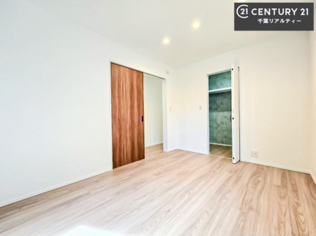 �q������ ���[�͂̂���m���ł��B����������������L�X�Ǝg���ċC�������ǂ��ł��I
�L���C�Ȗ��邢�������ŉ߂����̂́A�X�ɂ̂�т�������ł��܂��ˁI