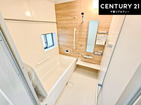 ���� �������������l�̕��͋C�̃o�X���[���́A�����o�Ă��ăo�X�^�C�����[���I
���d���撣���Ă��邲�J���ɂ��D�݂̍���̓����܂����āA�y����ł݂Ă͂������ł��傤���H