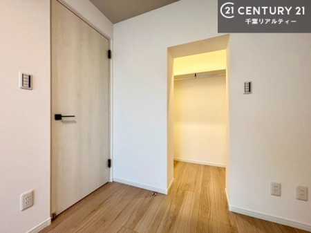 ���[ �E�H�[�N�C���N���[�[�b�g�t���ł��B��������̂��m���Ȃǂ����[���Ă��������ł��ˁI���ɂ���@�������ȂǋG�ߕ��̑傫�ȉƓd�����[�ł��܂��I