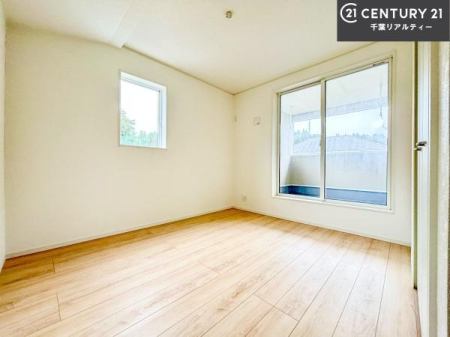 �m�� �o���R�j�[�ɖʂ��Ă���m���ł��B���邭�����肪����A���C����������ł��܂��I���N���āA�O�ɏo�Ĕw�L�т����[�ċz�����ǂ������}������邱�Ƃ��ł��܂��B