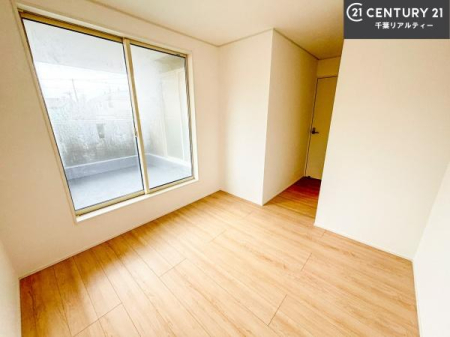 �m�� �o���R�j�[�ɖʂ��Ă���m���ł��B���邭�����肪����A���C����������ł��܂��I���N���āA�O�ɏo�Ĕw�L�т����[�ċz�����ǂ������}������邱�Ƃ��ł��܂��B
