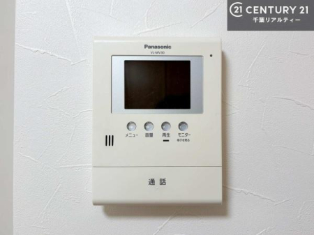 ���̑� TV���j�^�[�t�C���^�[�t�H���������B���K�҂̊���m�F���Ă���Ή��ł��邽�߁A�h�Ɩʂɂ��z�����ꂽ���S�̐ݔ��ł��B