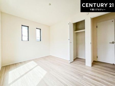 �q������ ���[�͂̂��鋏���ł��B����������������L�X�Ǝg���ċC�������ǂ��ł��I
�L���C�Ȗ��邢�������ŉ߂����̂́A�X�ɂ̂�т�������ł��܂��ˁI