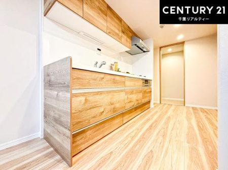 �L�b�`�� ���[�X�y�[�X���L�x�ŁA�����X�y�[�X���X�b�L���ƕЕt���Ђ�`�����p�ł��܂��I
���K�ɍ�Ƃ��ł��A�Ǝ��̌����A�b�v�I�����̗���������܂��I