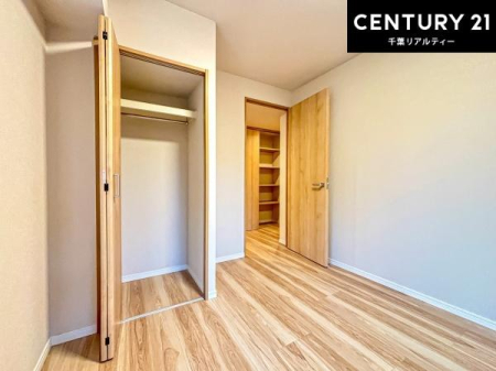 �q������ ���[�͂̂��鋏���ł��B����������������L�X�Ǝg���ċC�������ǂ��ł��I
�L���C�Ȗ��邢�������ŉ߂����̂́A�X�ɂ̂�т�������ł��܂��ˁI
