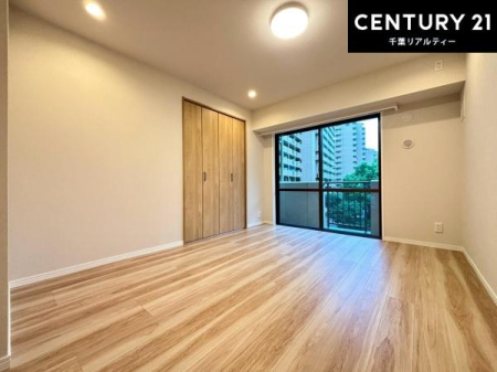 �Q�� �o���R�j�[�ɖʂ��Ă���m���ł��B���邭�����肪����A���C����������ł��܂��I���N���āA�O�ɏo�Ĕw�L�т����[�ċz�����ǂ������}������邱�Ƃ��ł��܂��B