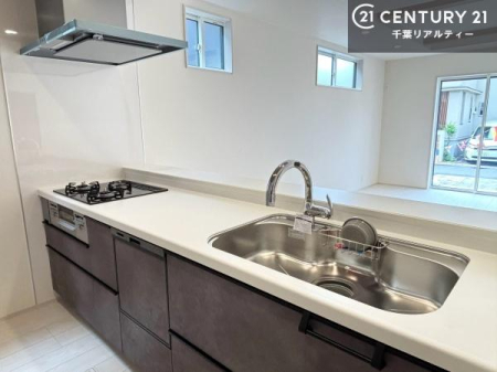 �L�b�`�� ���[�X�y�[�X���L�x�ŁA�����X�y�[�X���X�b�L���ƕЕt���Ђ�`�����p�ł��܂��I
���K�ɍ�Ƃ��ł��A�Ǝ��̌����A�b�v�I�����̗���������܂��I