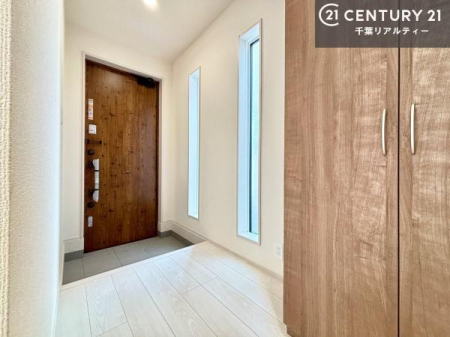 ���� �L�X�Ƃ������ւɂ̓V���[�Y�{�b�N�X�������B���Ƒ����̌C������������[�ł��A���ł��C�����悭���q�l���}�����܂��B