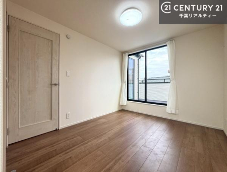 �m�� �o���R�j�[�ɖʂ��Ă���m���ł��B���邭�����肪����A���C����������ł��܂��I���N���āA�O�ɏo�Ĕw�L�т����[�ċz�����ǂ������}������邱�Ƃ��ł��܂��B