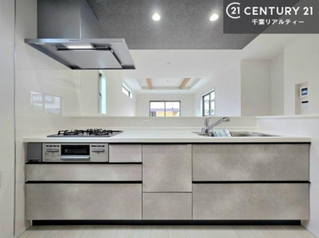 �L�b�`�� �����t���̃L�b�`���́A���R�����������ݖ��邭�J���I�B���C�����₷�����K�ɂ��������y���߂܂��B