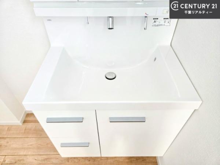 ���ʑ�E���ʏ� �[�����ʑ�{�E���́A�������˂ɂ����̂ł�����ꂪ�y�X�I���������ۂĂ܂��I
�L���C�Ȑ��ʏ��Ŏ��������̃��`�x�[�V�������オ��܂��ˁI