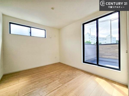 �m�� �o���R�j�[�ɖʂ��Ă���m���ł��B���邭�����肪����A���C����������ł��܂��I���N���āA�O�ɏo�Ĕw�L�т����[�ċz�����ǂ������}������邱�Ƃ��ł��܂��B