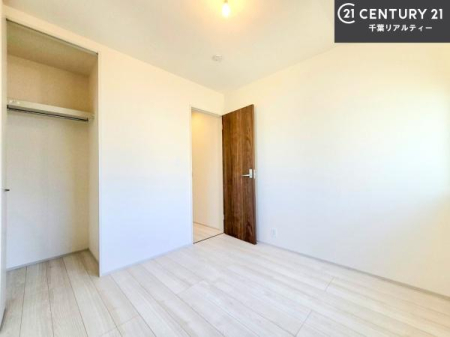 �m�� �V���v���Ƀf�U�C������Ă��邽�߁A�Ƌ��I�т܂���I
���C�ɓ���̉Ƌ��u���Ă��낰���Ԃ���邱�Ƃ��ł��܂��B