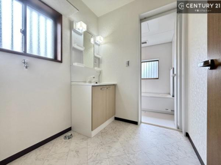 ���ʑ�E���ʏ� �g�Ȃ�𐮂�����ʏ��́A���������厖�ł��I������̐������̂��镵�͋C�����o�I�C�����悭���g�����������܂��B