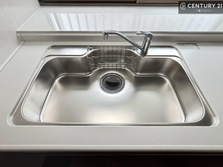 �L�b�`�� ���C�h�ȃV���N�ł��ˁI�������˂ɂ������������₷���Ǝ����y�X�d�l�̃V�X�e���L�b�`���ł��I
�f�U�C�����Ƌ@�\�������˂��L�b�`���Ő�����������܂��ˁI