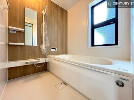 ���� �������������l�̕��͋C�̃o�X���[���́A�����o�Ă��ăo�X�^�C�����[���I
���d���撣���Ă��邲�J���ɂ��D�݂̍���̓����܂����āA�y����ł݂Ă͂������ł��傤���H