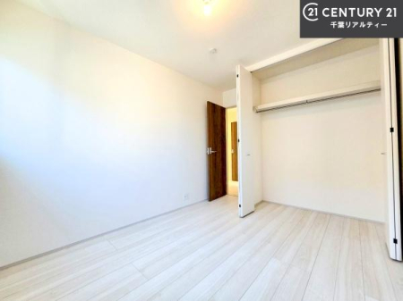 �m�� �V���v���Ƀf�U�C������Ă��邽�߁A�Ƌ��I�т܂���I
���C�ɓ���̉Ƌ��u���Ă��낰���Ԃ���邱�Ƃ��ł��܂��B