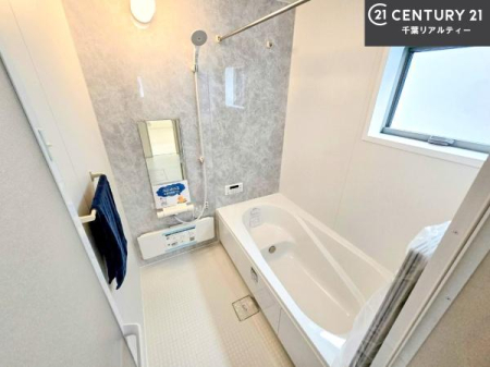 ���� �������������l�̕��͋C�̃o�X���[���́A�����o�Ă��ăo�X�^�C�����[���I
���d���撣���Ă��邲�J���ɂ��D�݂̍���̓����܂����āA�y����ł݂Ă͂������ł��傤���H