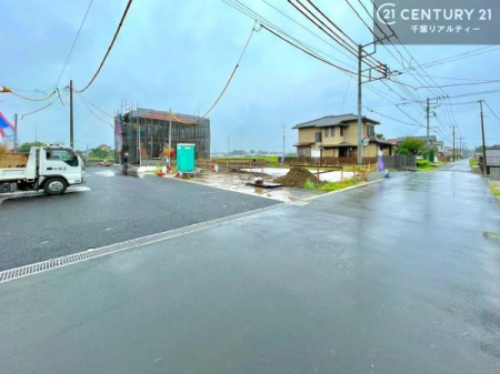 �O�ʓ��H�܂ތ��n�ʐ^ ���ӊ���A���q�l�̂���]�ɍ������������ꏏ�ɂ��ē���v���܂��B�Z��[���A�h�o�C�U�[�ɂ�邲���k������܂��B���Ђ͂��₢���킹�ɑ��Ή����܂��I���҂������܂���I