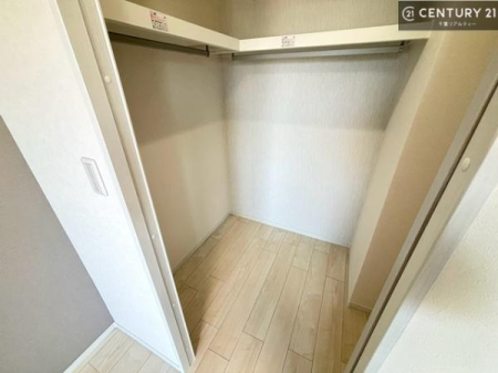 ���[ �E�H�[�N�C���N���[�[�b�g�t���ł��B��������̂��m���Ȃǂ����[���Ă��������ł��ˁI���ɂ���@�������ȂǋG�ߕ��̑傫�ȉƓd�����[�ł��܂��I