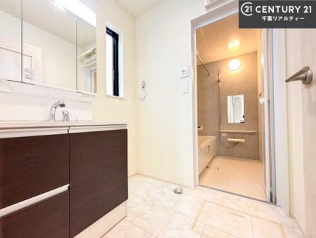 ���ʑ�E���ʏ� �g�Ȃ�𐮂�����ʏ��́A���������厖�ł��I������̐������̂��镵�͋C�����o�I�C�����悭���g�����������܂��B
