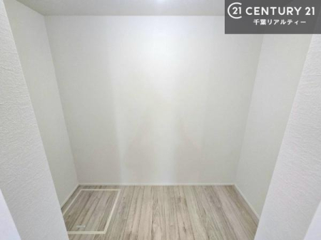 ���[ �E�H�[�N�C���N���[�[�b�g�t���ł��B��������̂��m���Ȃǂ����[���Ă��������ł��ˁI���ɂ���@�������ȂǋG�ߕ��̑傫�ȉƓd�����[�ł��܂��I