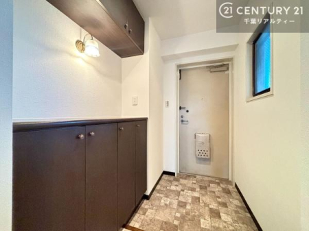 ���� �������������͋C�ŁA�Z�܂��̑���ۂ���i�ɉ��o���錺�ցB��Ƃ�̂����ԂŁA���Ƒ���Q�X�g��S�n�悭�}������܂��B