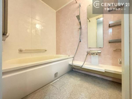 ���� 1���̔�����������Ɩ����Ă���闁���ł��B
�������̑f�G�ȃ����N�[�[�V�����ꏊ�ł��I