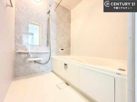 ���� �������������l�̕��͋C�̃o�X���[���́A�����o�Ă��ăo�X�^�C�����[���I
���d���撣���Ă��邲�J���ɂ��D�݂̍���̓����܂����āA�y����ł݂Ă͂������ł��傤���H