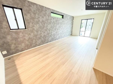 ���r���O �傫�ȑ����炽���Ղ�̗z���������閾�邢���r���O�B�J�����̂��郊�r���O�ŉƑ��c���̂��났�̎��Ԃ��߂����܂��I