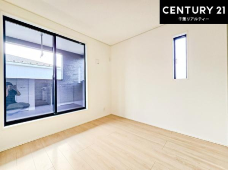 �Q�� �o���R�j�[�ɖʂ��Ă���m���ł��B���邭�����肪����A���C����������ł��܂��I���N���āA�O�ɏo�Ĕw�L�т����[�ċz�����ǂ������}������邱�Ƃ��ł��܂��B