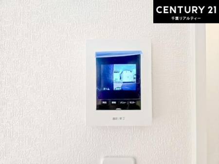 ���̑����� TV���j�^�[�t���C���^�[�z��������A�K��҂��f���Ŋm�F���Ă���Ή��ł��邽�߁A�h�Ɩʂ����S�ł��B���q�l�̂�����Ԏ��ɂ��S�����A���Ƒ��̈��S�E���S�ȕ�炵���T�|�[�g���܂��B