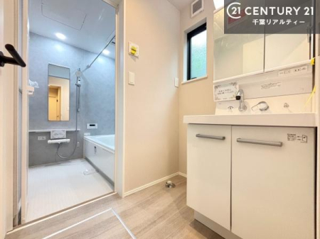 ���ʑ�E���ʏ� �g�Ȃ�𐮂�����ʏ��́A���������厖�ł��I������̐������̂��镵�͋C�����o�I�C�����悭���g�����������܂��B