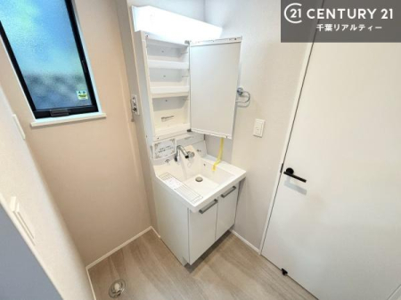 ���ʑ�E���ʏ� �g�Ȃ�𐮂�����ʑ�́A���������厖�ł��I������̐������̂��镵�͋C�����o�I�C�����悭���g�����������܂��B
